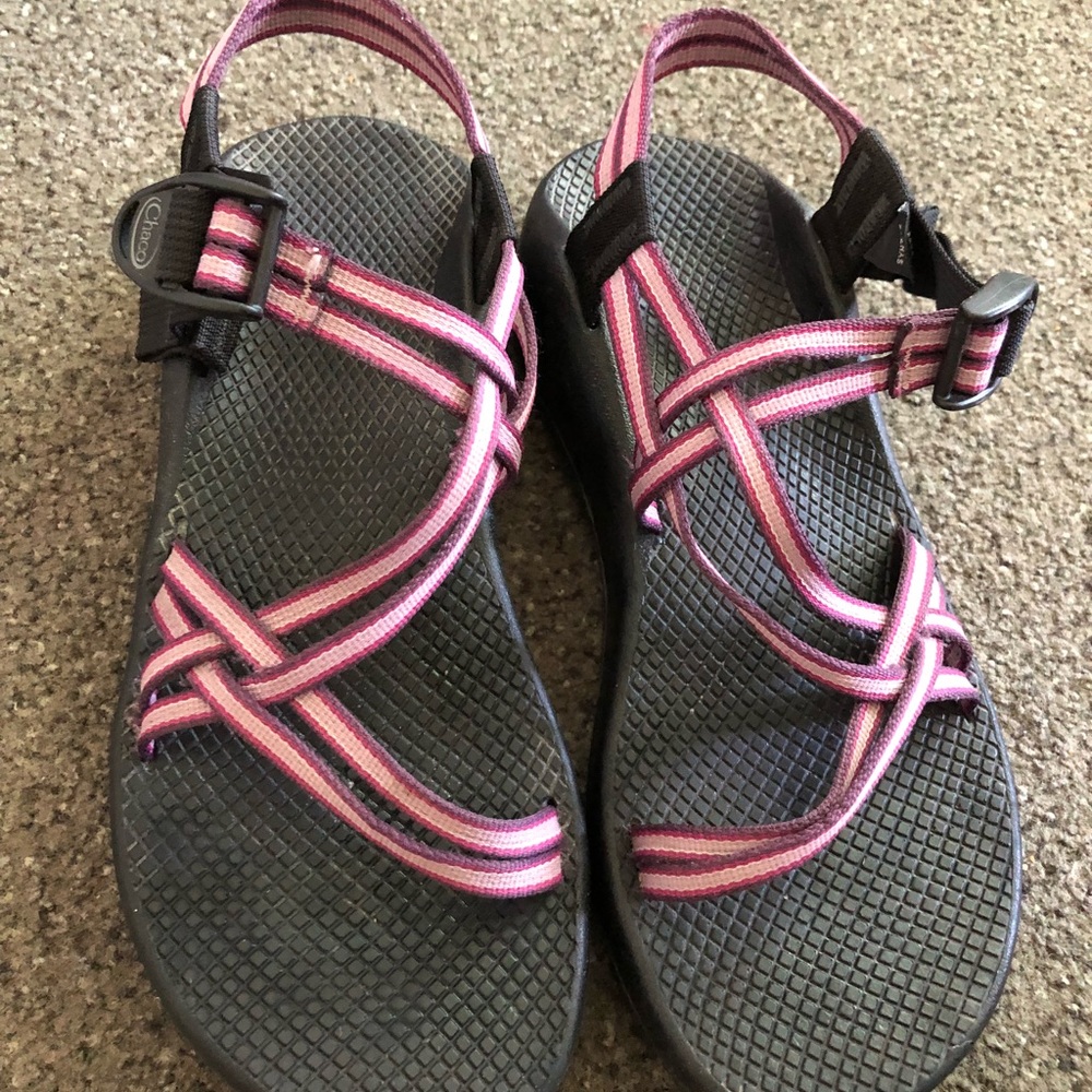 Chacos womens 10